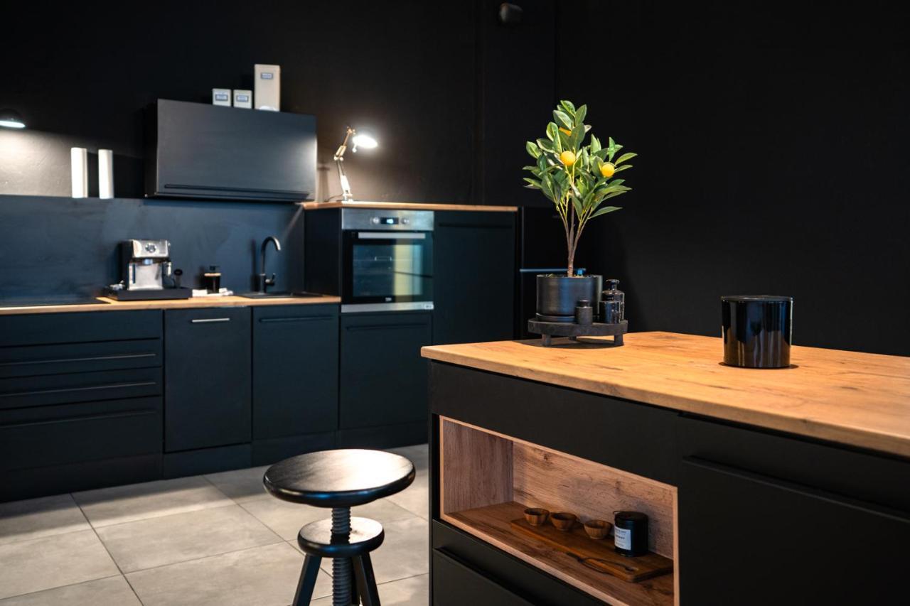 Design Loft - 200Qm2 - Heimkino - Bestlage - Parkplatz วิสบาเดน ภายนอก รูปภาพ